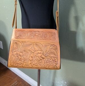 Elegant Tan Leather Handbag